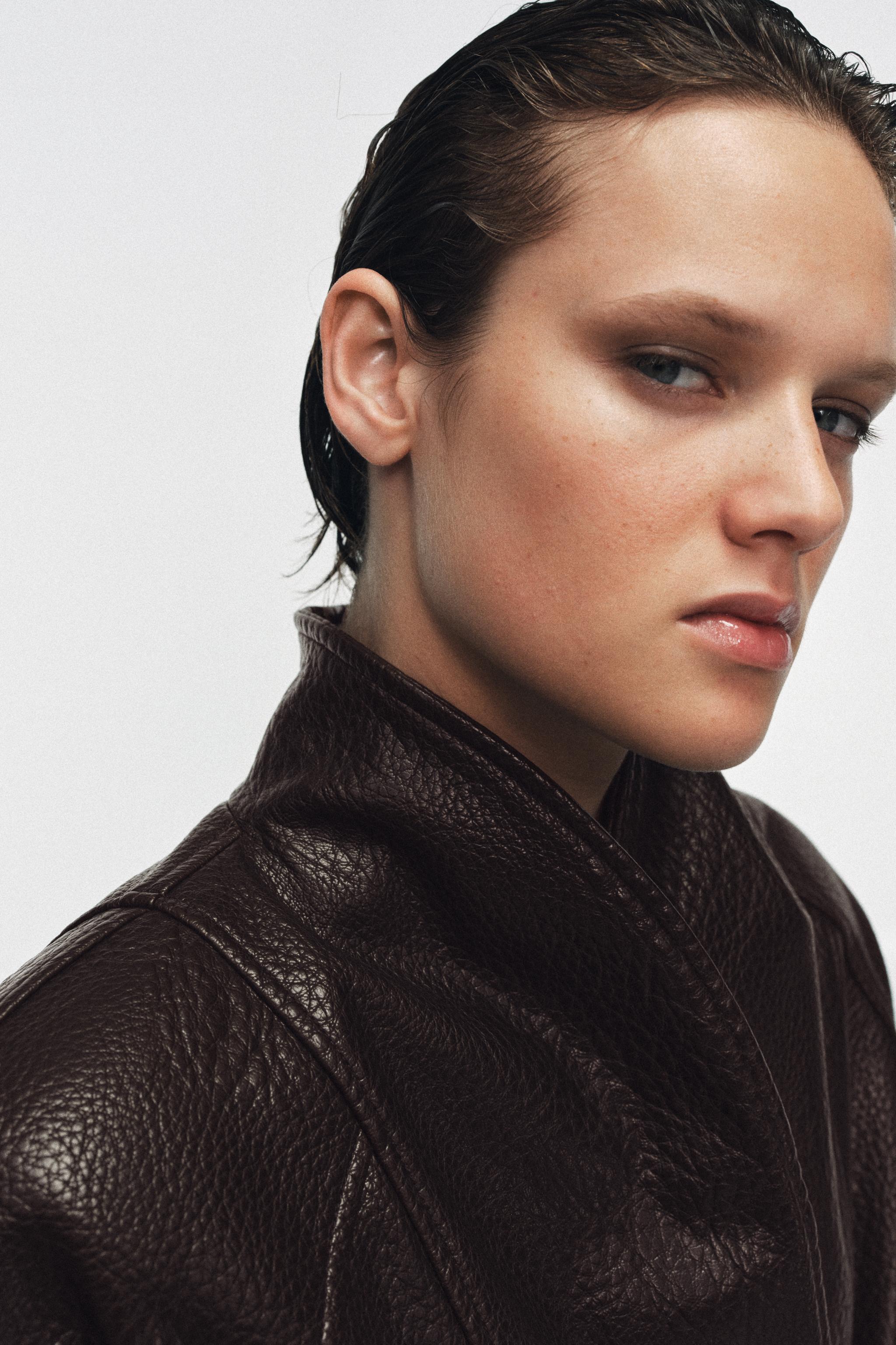 BLOUSON MATIÈRE SYNTHÉTIQUE AVEC CEINTURE ZW COLLECTION